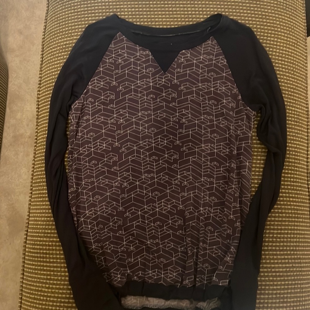 EUC Oiselle wazzie wool sweatshirt off black geometric size medium
